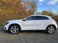 Gebraucht Mercedes GLA180 122 PS (89 kW) 2019 Weiß SUV