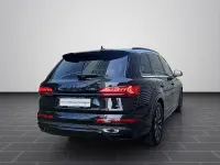 Gebraucht Audi Q7 Advanced 340 PS (250 kW) 2023 Mythosschwarz metallic (metallic) SUV