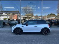 Gebraucht Mini Cooper Classic 136 PS (100 kW) 2023 Nanuq weiss Kleinwagen