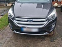 Gebraucht Ford Kuga Titanium 150 PS (110 kW) 2017 Grau SUV