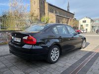 Second-hand BMW 318 143 CP (105 kW) 2008 Negru Berlinǎ
