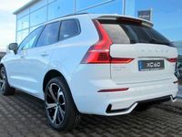 gebraucht Volvo XC60 B5 Benzin AWD Plus Dark +PANO+STHZ+360°+AHK