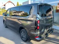 Neu Ford Tourneo Titanium 150 PS (110 kW) 2026 Grau Van / Kleinbus
