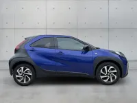 Neu Toyota Aygo X 72 PS (52 kW) 2025 Juniper blue metallic / black SUV