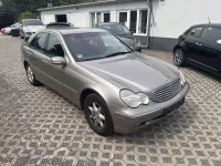 Gebraucht Mercedes C200 163 PS (119 kW) 2004 Cubanitsilber  metallic Limousine