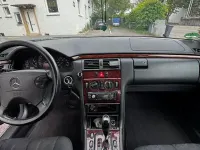 Occasion Mercedes E200 Classic 163 ch (119 kW) 2001 Noir Berline