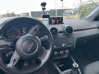 Gebraucht Audi A1 Attraction 122 PS (89 kW) 2012 Schwarz Kleinwagen