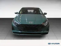 Gebraucht Hyundai i20 Select 100 PS (73 kW) 2025 Mangrove green Kleinwagen