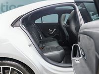 Gebraucht Mercedes CLA180 136 PS (100 kW) 2026 Grau Limousine