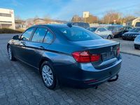 Second-hand BMW 320 184 CP (135 kW) 2012 Gri Berlinǎ