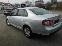 Gebraucht VW Jetta Trendline 102 PS (75 kW) 2006 Silber Limousine