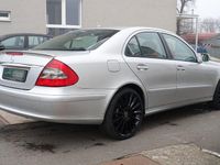 Gebraucht Mercedes E220 170 PS (125 kW) 2007 Iridiumsilber Limousine