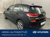 gebraucht Hyundai i30 1.6 CRDi 136PS TREND NAVI KAMERA+Klima+Apple