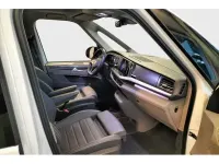 Gebraucht VW Multivan Style 150 PS (110 kW) 2023 Candyweiß Van / Kleinbus