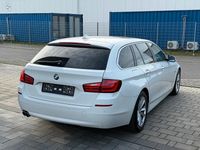 Gebraucht BMW 530 258 PS (189 kW) 2012 Weiß Kombi
