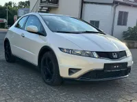 Gebraucht Honda Civic Comfort 99 PS (72 kW) 2011 Premium white p. Kleinwagen