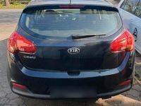 Usado Kia Ceed 135 HP (99 kW) 2013 Preto Citadino