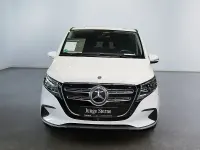 Gebraucht Mercedes EQV300 150 kW (204 PS) 2024 Weiß Van / Kleinbus