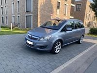 Gebraucht Opel Zafira Design Edition 125 PS (91 kW) 2011 Silber Van / Kleinbus