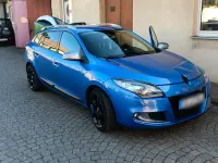 Gebraucht Renault Mégane GrandTour 179 PS (131 kW) 2011 Blau Kombi