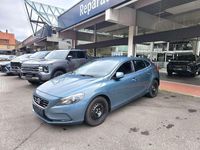 Gebraucht Volvo V40 Momentum 150 PS (110 kW) 2014 Biarritz blue / metallic Kombi