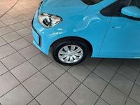 Second-hand VW e-up! 61 kW (83 CP) 2020 Albastru Hatchback