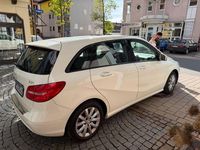 Gebraucht Mercedes B180 Edition 109 PS (80 kW) 2013 Weiß Kleinwagen