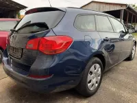 Gebraucht Opel Astra Design Edition 116 PS (85 kW) 2011 Blau Kombi