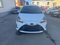 Gebraucht Toyota Yaris Club 111 PS (81 kW) 2019 Weiß Limousine