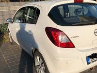 Gebraucht Opel Corsa Energy 101 PS (74 kW) 2014 Weiß Kleinwagen
