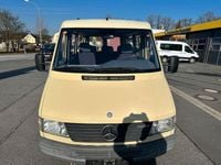 Używany Mercedes Sprinter 122 KM (89 kW) 1998 Żółty Van