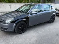Gebraucht Opel Astra 101 PS (74 kW) 2004 Grau Limousine