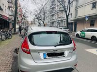 Gebraucht Ford Fiesta Trend 82 PS (60 kW) 2012 Grau Kleinwagen