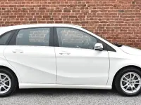 Gebraucht Mercedes B200 156 PS (114 kW) 2017 Weiß Kleinwagen