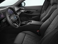 Gebraucht BMW i5 Comfort Edition 250 kW (340 PS) 2025 Blau Kombi