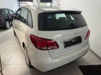 Gebraucht Mercedes B180 122 PS (89 kW) 2016 Weiß Kleinwagen