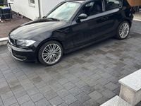 Gebraucht BMW 118 143 PS (105 kW) 2009 Schwarz Kleinwagen