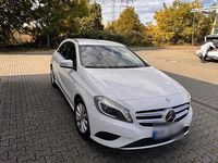 Gebraucht Mercedes A200 160 PS (117 kW) 2012 Weiß Kleinwagen