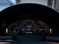 Second-hand Mercedes E200 184 CP (135 kW) 2006 Negru Berlinǎ