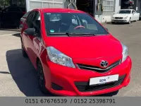 Gebraucht Toyota Yaris Cool 99 PS (72 kW) 2012 Rot Kleinwagen