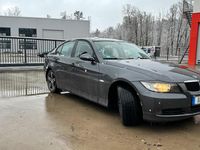 Gebraucht BMW 320 150 PS (110 kW) 2005 Grau Limousine