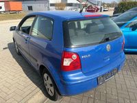 Gebraucht VW Polo 75 PS (55 kW) 2006 Blau Kleinwagen