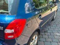 Używany Skoda Fabia 60 KM (44 kW) 2010 Niebieski Hatchback
