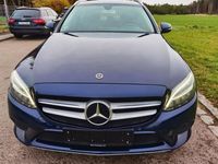 Gebraucht Mercedes C220 194 PS (142 kW) 2019 Blau Kombi