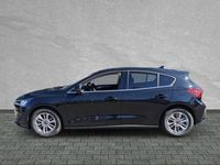 Gebraucht Ford Focus Titanium 125 PS (91 kW) 2023 Agate black metallic Limousine