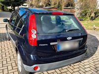 Gebraucht Ford Fiesta 60 PS (44 kW) 2006 Blau Kleinwagen