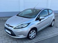 Gebraucht Ford Fiesta Ambiente 60 PS (44 kW) 2009 Silber Kleinwagen