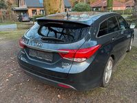 Gebraucht Hyundai i40 163 PS (119 kW) 2014 Grau Kombi