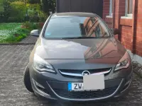 Gebraucht Opel Astra 140 PS (102 kW) 2012 Schwarz Limousine