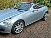 Second-hand Mercedes SLK200 163 CP (119 kW) 2006 Argintiu Cabrio